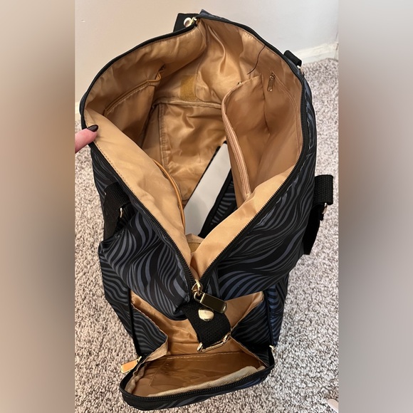 Large Nursing/Pump Bag - Picture 3 of 8